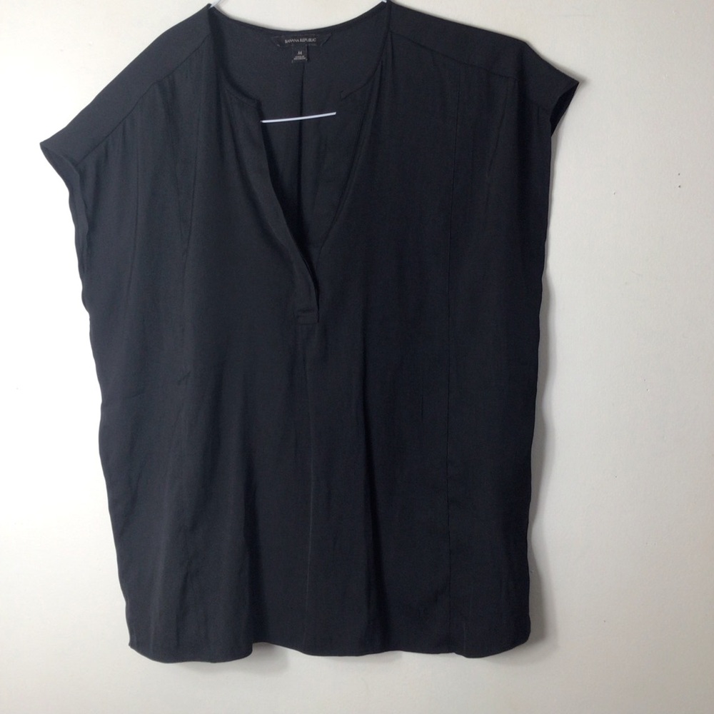 Banana republic sleeveless blouse black medium women career modest feminine